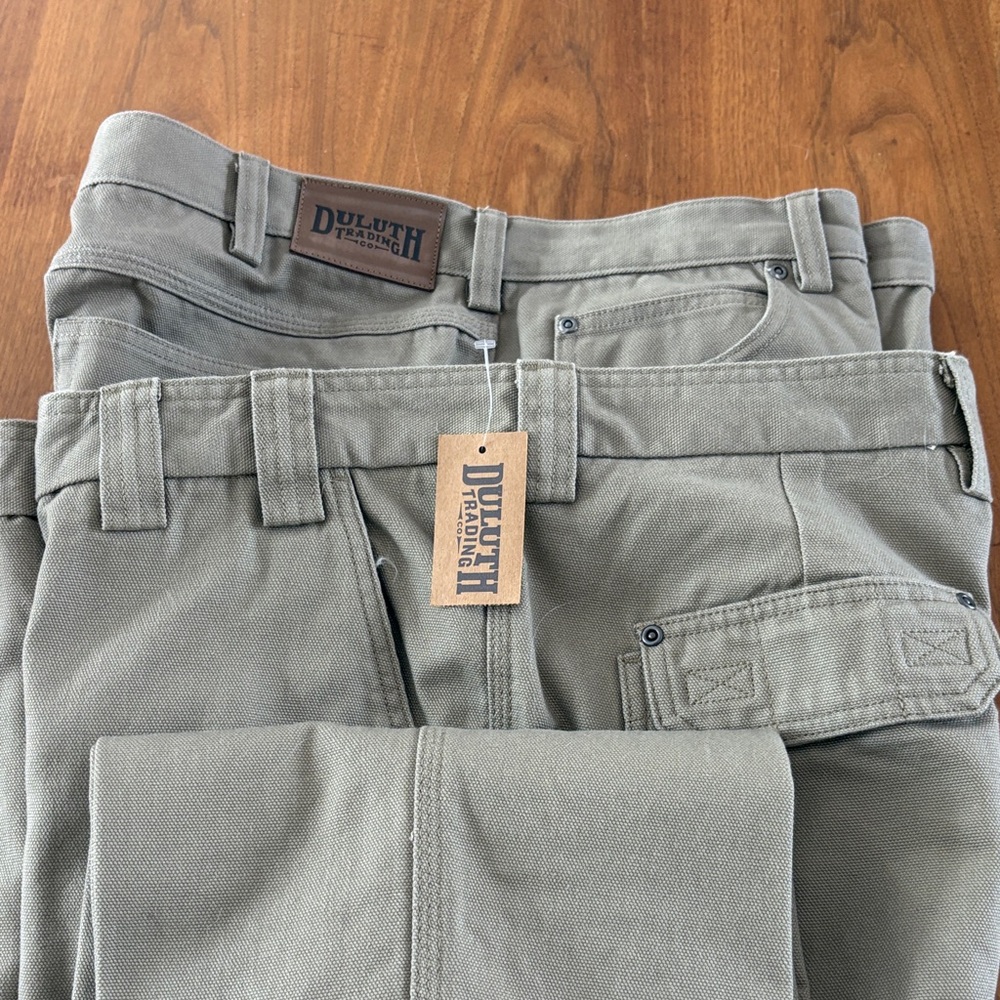 Duluth Trading Co Men's Khaki Cargo Pants